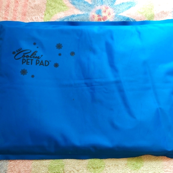 Cooling pet pad